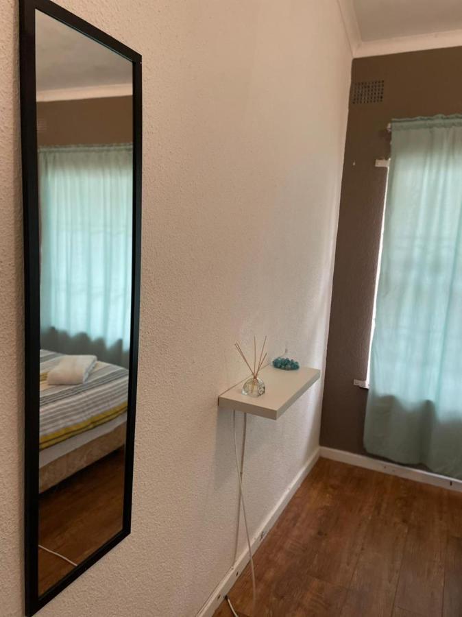 Cozy And Stylish Room Кейптаун Екстериор снимка